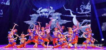 成人女子创意群舞视频,创意群舞视频赏析